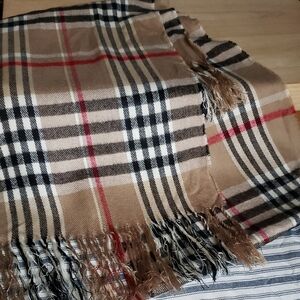 Classic Plaid Women's Scarf